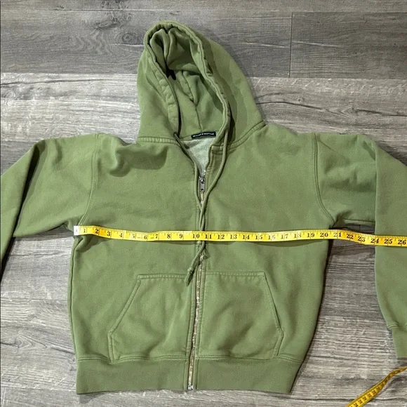 Brandy Melville Zip-Up Hoodie - Picture 5 of 9